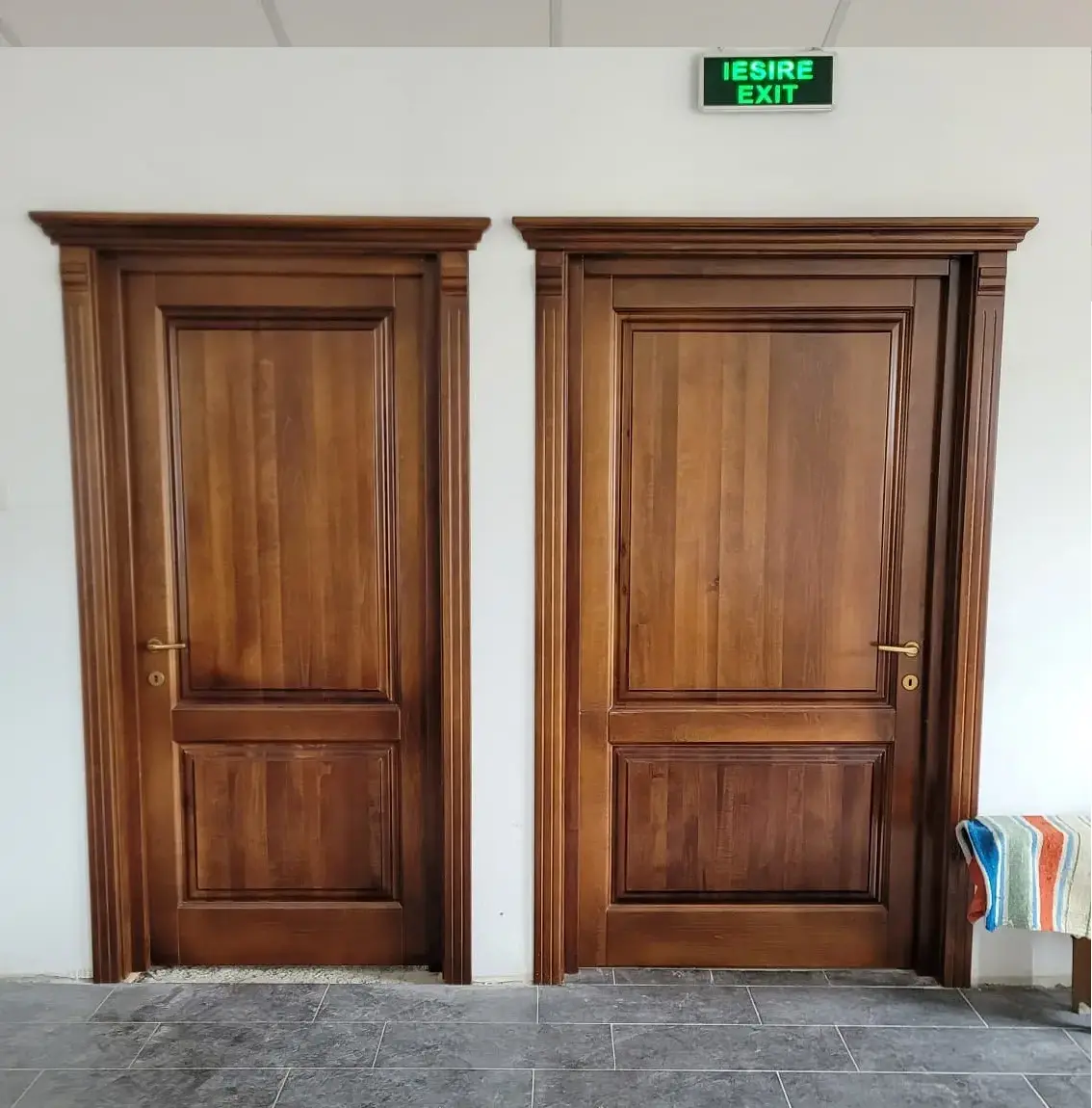 Uși lemn masiv